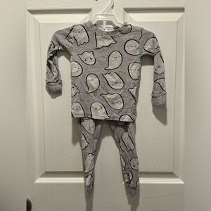 Carters Halloween Pajamas. Super cute spooky ghost pj set.